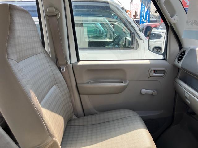 エブリイ PA インパネオートマ エアコン パワステ 両側スライドドア アルミホイール ラジオ ヘッドライトレベライザー 運転席助手席エアバック 積載量350kg(9枚目)