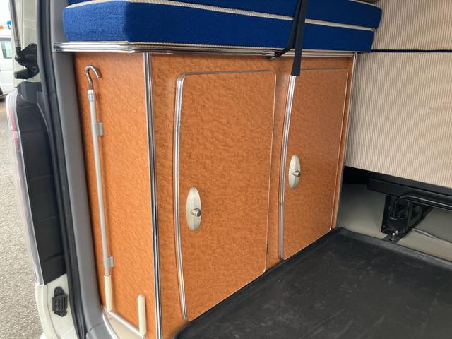 キャンピング仕様　ディスプレイオーディオ　バックカメラ　ＥＴＣ　片側パワースライドドア　キーレス　社外アルミホイール