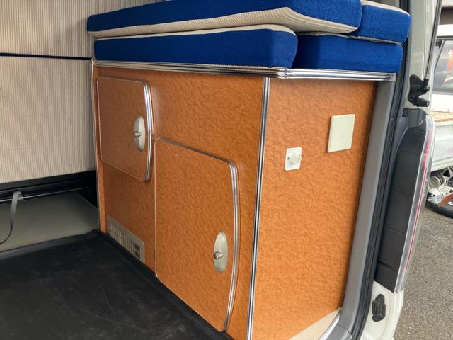 キャンピング仕様　ディスプレイオーディオ　バックカメラ　ＥＴＣ　片側パワースライドドア　キーレス　社外アルミホイール