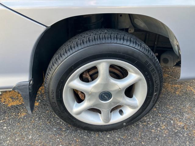 サンバーバン ＶＣ　オートマ　キーレス　純正アルミホイール　エアコン　パワステ　運転席エアバック　両側スライドドア　積載量３５０ｋｇ（3枚目）