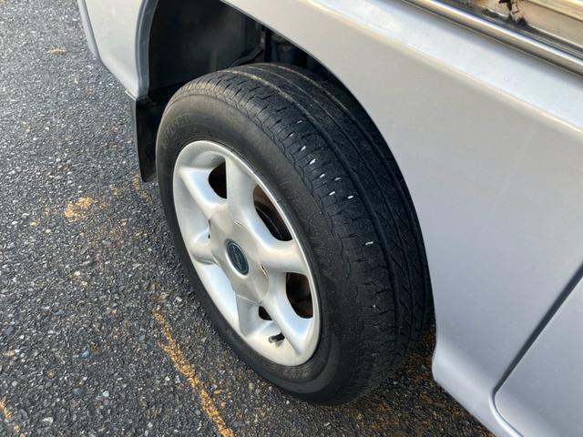 サンバーバン ＶＣ　オートマ　キーレス　純正アルミホイール　エアコン　パワステ　運転席エアバック　両側スライドドア　積載量３５０ｋｇ（4枚目）