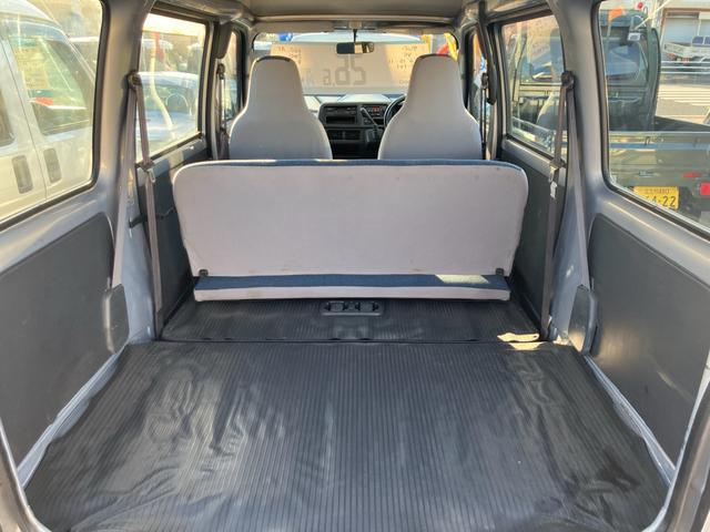 サンバーバン ＶＣ　オートマ　キーレス　純正アルミホイール　エアコン　パワステ　運転席エアバック　両側スライドドア　積載量３５０ｋｇ（6枚目）