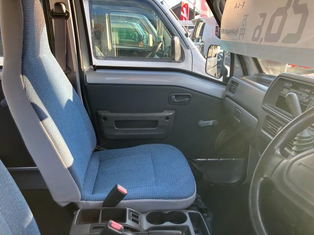 サンバーバン ＶＣ　オートマ　キーレス　純正アルミホイール　エアコン　パワステ　運転席エアバック　両側スライドドア　積載量３５０ｋｇ（9枚目）