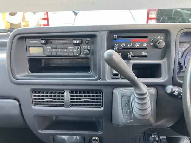 サンバーバン ＶＣ　オートマ　キーレス　純正アルミホイール　エアコン　パワステ　運転席エアバック　両側スライドドア　積載量３５０ｋｇ（18枚目）