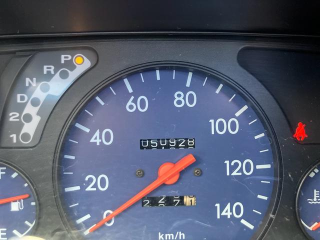 サンバーバン ＶＣ　オートマ　キーレス　純正アルミホイール　エアコン　パワステ　運転席エアバック　両側スライドドア　積載量３５０ｋｇ（21枚目）