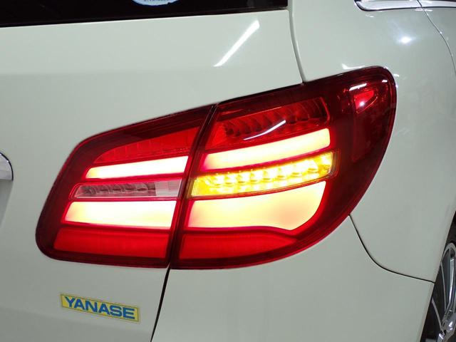 Ｂクラス Ｂ１８０　スポーツ　禁煙／レーダーセーフティパッケージ／ベーシックパッケージプラス／純正ＨＤＤナビ／Ｂｌｕｅｔｏｏｔｈ／バックカメラ／ＬＥＤヘッドライト／アダプティブクルーズコントロール／ブラインドスポットモニター（14枚目）