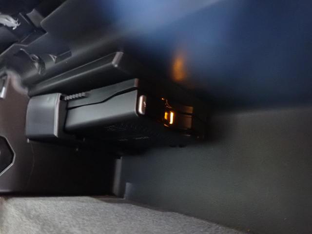 Ｂクラス Ｂ１８０　スポーツ　禁煙／レーダーセーフティパッケージ／ベーシックパッケージプラス／純正ＨＤＤナビ／Ｂｌｕｅｔｏｏｔｈ／バックカメラ／ＬＥＤヘッドライト／アダプティブクルーズコントロール／ブラインドスポットモニター（45枚目）