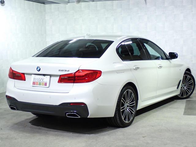 5シリーズ 523d Mスポーツ 禁煙/デビューパッケージ/インテリジェントセーフティー/純正HDDナビ/パワートランク/ソフトクローズドア/ハーマンカードンオーディオ/ヘッドアップディスプレイ/ブラインドスポットモニター(14枚目)