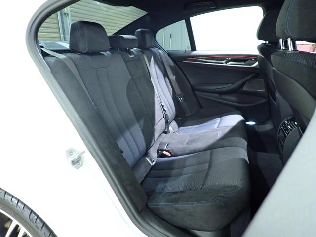 5シリーズ 523d Mスポーツ 禁煙/デビューパッケージ/インテリジェントセーフティー/純正HDDナビ/パワートランク/ソフトクローズドア/ハーマンカードンオーディオ/ヘッドアップディスプレイ/ブラインドスポットモニター(19枚目)