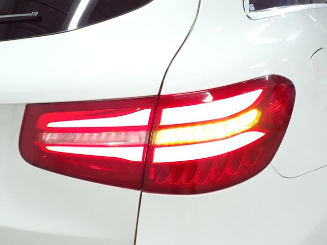 GLC GLC200 スポーツ 禁煙/ワンオーナー/レーダーセーフティパッケージ/純正HDDナビ/全方位モニター/フルセグテレビ/黒ハーフレザーシート/シートヒーター/純正19インチアルミ/アダプティブクルーズコントロール(12枚目)