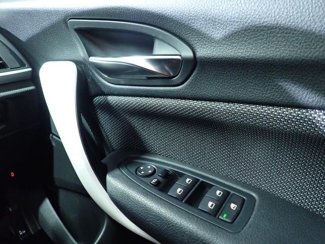 1シリーズ 118i スタイル 禁煙/インテリジェントセーフティー/純正HDDナビ/バックカメラ/フルセグテレビチューナー/Bluetooth/白黒ハーフレザーシート/LEDヘッドライト/ETC/DVD再生/クルーズコントロール(41枚目)