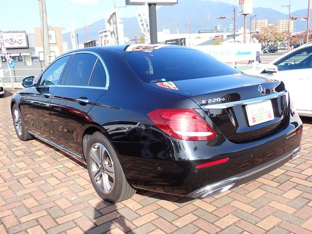 Eクラス E220d アバンギャルド 禁煙/ワンオーナー/レザーパッケージ/レーダーセーフティパッケージ/ブルメスターサウンドシステム/純正HDDナビ/Bluetooth/全方位カメラ/全席シートヒーター/アンビエントライト(15枚目)