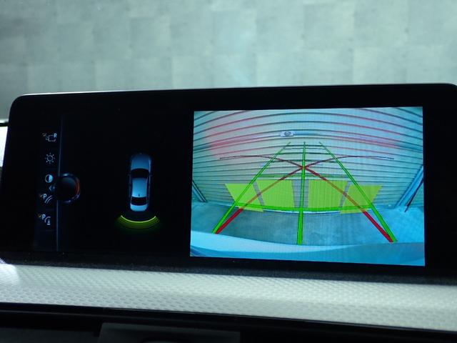 ●【お車の装備について３】安心のバックカメラ＆コーナーセンサー付き！初めて輸入車を乗られる方でも先進技術がお客様の運転をしっかりサポート！
