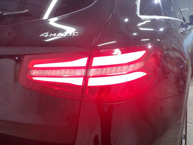 ＧＬＣ ＧＬＣ２２０ｄ　４マチックスポーツ　禁煙／ワンオーナー／レーダーセーフティパッケージ／ヘッドアップディスプレイ／純正ＨＤＤナビ／Ｂｌｕｅｔｏｏｔｈ／全方位カメラ／パワーバックドア／ＥＴＣ／ブラインドスポットモニター／純正１９インチアルミ（12枚目）