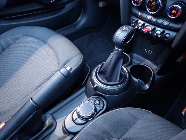 �����ÎԂ̌��_�͉���Ă���B���Ђł͂��̌��_�𖳂����ׂɃK���X�R�[�e�B���O���I�X�X�����Ă��܂��B���E���������܂�܂���I