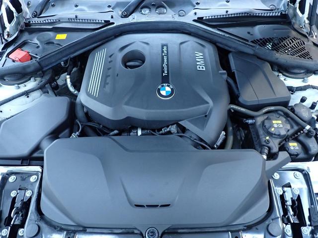 ���L�X�Ƃ����g�����N���[���ɂȂ��Ă���܂��B���[�ʂ����˔������Ă��܂��B