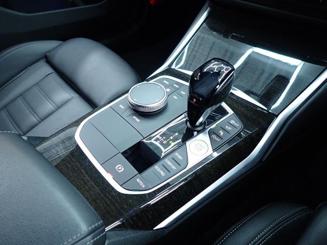 ３シリーズ ３２０ｄ　ｘＤｒｉｖｅツーリングＭスポツＥＤジョイ＋　禁煙／黒革シート／インテリジェントセーフティー／トップビューカメラ／純正ＨＤＤナビ／Ｂｌｕｅｔｏｏｔｈ／アダプティブクルーズコントロール／ブラインドスポットモニター／パワーバックドア／ＥＴＣ（32枚目）