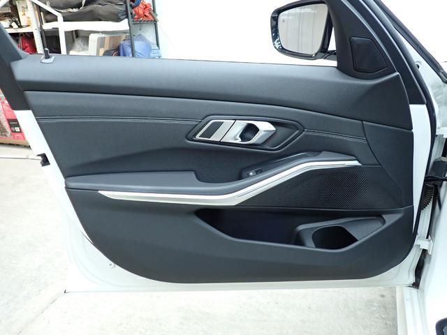 ３シリーズ ３２０ｄ　ｘＤｒｉｖｅツーリングＭスポツＥＤジョイ＋　禁煙／黒革シート／インテリジェントセーフティー／トップビューカメラ／純正ＨＤＤナビ／Ｂｌｕｅｔｏｏｔｈ／アダプティブクルーズコントロール／ブラインドスポットモニター／パワーバックドア／ＥＴＣ（50枚目）