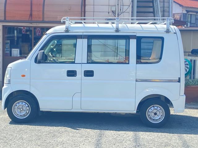 スクラム ＰＡ　キッチンカー　移動販売　２層シンク　給水ポンプ　室内電源コンセント　左＆後ろ販売窓口　販売カウンター　販売パラソルたて　販売室仕切り　ルーフキャリア　ＥＴＣ　走行７．２万キロ　車検２年（8枚目）