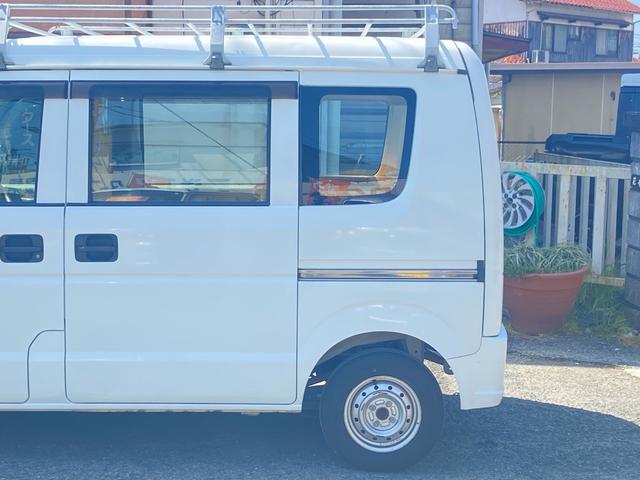スクラム ＰＡ　キッチンカー　移動販売　２層シンク　給水ポンプ　室内電源コンセント　左＆後ろ販売窓口　販売カウンター　販売パラソルたて　販売室仕切り　ルーフキャリア　ＥＴＣ　走行７．２万キロ　車検２年（10枚目）