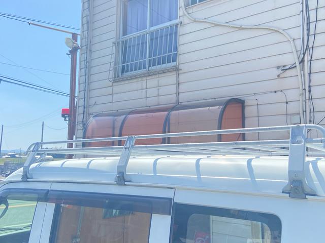 スクラム ＰＡ　キッチンカー　移動販売　２層シンク　給水ポンプ　室内電源コンセント　左＆後ろ販売窓口　販売カウンター　販売パラソルたて　販売室仕切り　ルーフキャリア　ＥＴＣ　走行７．２万キロ　車検２年（32枚目）