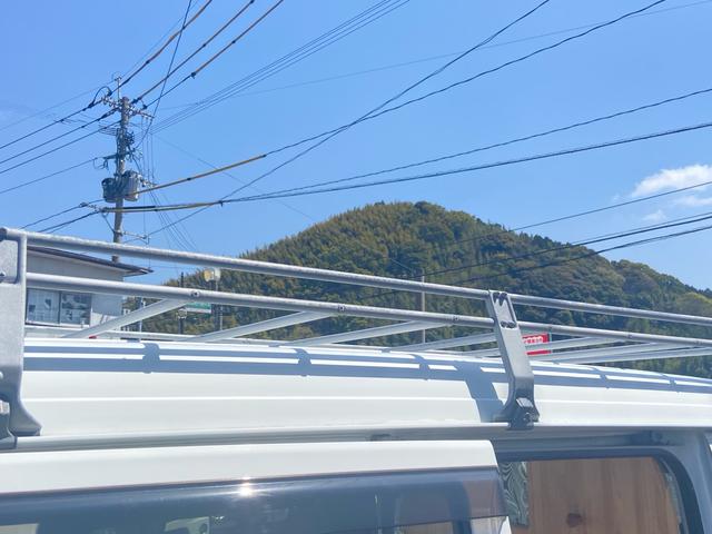 スクラム ＰＡ　キッチンカー　移動販売　２層シンク　給水ポンプ　室内電源コンセント　左＆後ろ販売窓口　販売カウンター　販売パラソルたて　販売室仕切り　ルーフキャリア　ＥＴＣ　走行７．２万キロ　車検２年（34枚目）