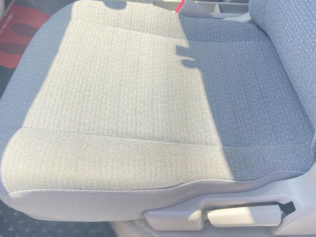 スクラム ＰＡ　キッチンカー　移動販売　２層シンク　給水ポンプ　室内電源コンセント　左＆後ろ販売窓口　販売カウンター　販売パラソルたて　販売室仕切り　ルーフキャリア　ＥＴＣ　走行７．２万キロ　車検２年（55枚目）