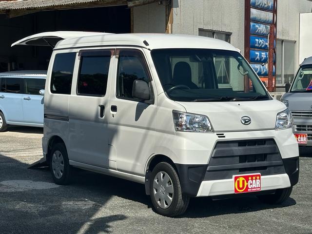 ハイゼットカーゴ スローパーＳＡ３　車検２年　スローパー　車いす移動車　福祉車両　介護タクシー　８ナンバー　衝突安全ブレーキ　アイドリングストップ　キーレス　パワーウインド　ドアバイザー　プライバシーガラス　走行７．０万キロ（8枚目）