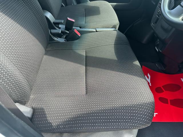 ハイゼットカーゴ スローパーＳＡ３　車検２年　スローパー　車いす移動車　福祉車両　介護タクシー　８ナンバー　衝突安全ブレーキ　アイドリングストップ　キーレス　パワーウインド　ドアバイザー　プライバシーガラス　走行７．０万キロ（29枚目）