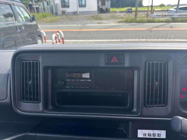 ハイゼットカーゴ スローパーＳＡ３　車検２年　スローパー　車いす移動車　福祉車両　介護タクシー　８ナンバー　衝突安全ブレーキ　アイドリングストップ　キーレス　パワーウインド　ドアバイザー　プライバシーガラス　走行７．０万キロ（31枚目）