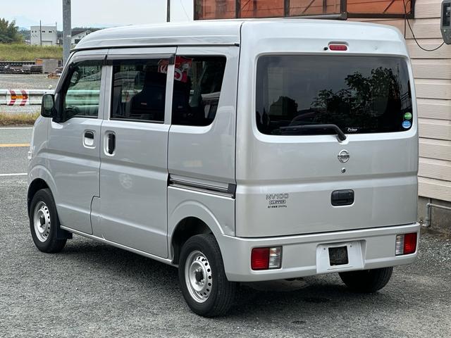 ＮＶ１００クリッパーバン ＤＸ　ＧＬパッケージ　車検２年　４速オートマ　ＥＴＣ　ドライブレコーダー　パワーウインド　キーレス　フルフラット　ドアバイザー　ワンオーナー　走行７．０万キロ（7枚目）
