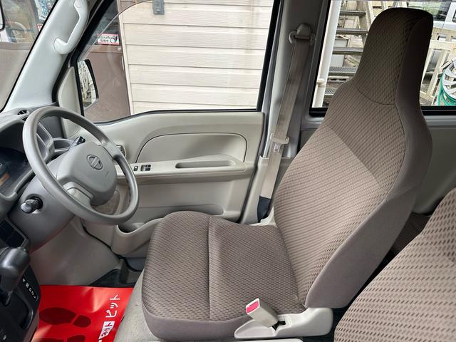ＮＶ１００クリッパーバン ＤＸ　ＧＬパッケージ　車検２年　４速オートマ　ＥＴＣ　ドライブレコーダー　パワーウインド　キーレス　フルフラット　ドアバイザー　ワンオーナー　走行７．０万キロ（34枚目）