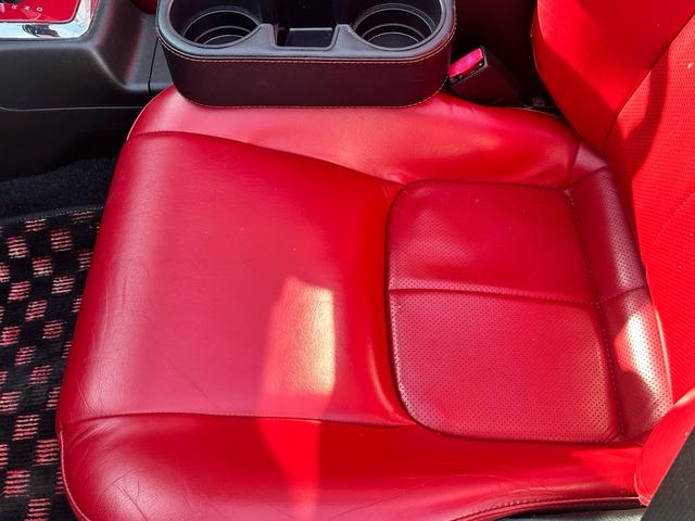 コペン アクティブトップ 車検2年付 電動オープン レッド革シート 両席シートヒーター 社外アルミホイール ETC DVD CD ブラックレザー ツインドリンクホルダー(17枚目)