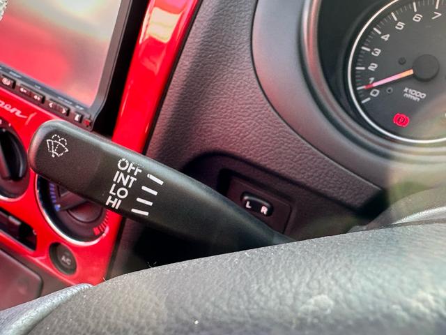 コペン アクティブトップ 車検2年付 電動オープン レッド革シート 両席シートヒーター 社外アルミホイール ETC DVD CD ブラックレザー ツインドリンクホルダー(24枚目)