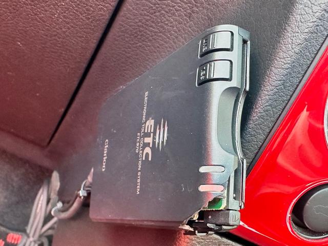 コペン アクティブトップ 車検2年付 電動オープン レッド革シート 両席シートヒーター 社外アルミホイール ETC DVD CD ブラックレザー ツインドリンクホルダー(28枚目)