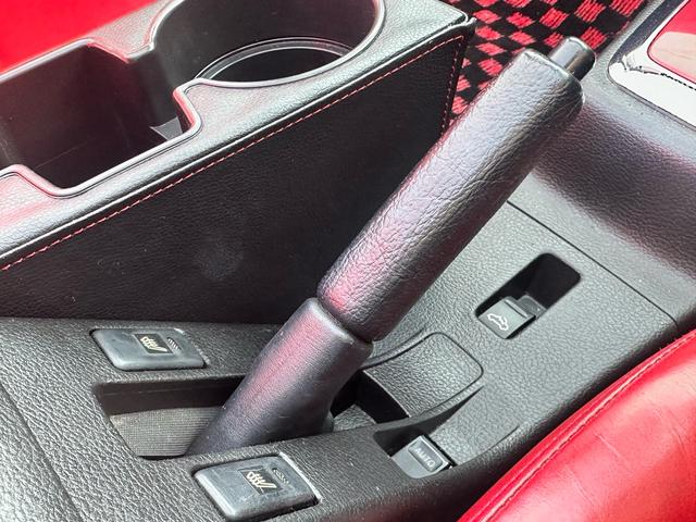 コペン アクティブトップ 車検2年付 電動オープン レッド革シート 両席シートヒーター 社外アルミホイール ETC DVD CD ブラックレザー ツインドリンクホルダー(31枚目)