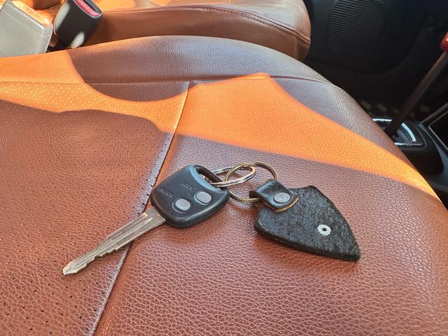 ミラジーノ ミニライトスペシャル 車検2年付 タイミングベルト交換済み 最終モデル ミニライトアルミホイール アイブロー GINOトップエンブレム ウィンカーメッキカバー Bluetooth(42枚目)