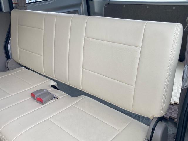 エブリイ ＰＡ　レトロバス　ビンテージバスルック　アイブロー　ホワイトレザーシートカバー　タイヤ溝多　走行１１．１万キロ（12枚目）