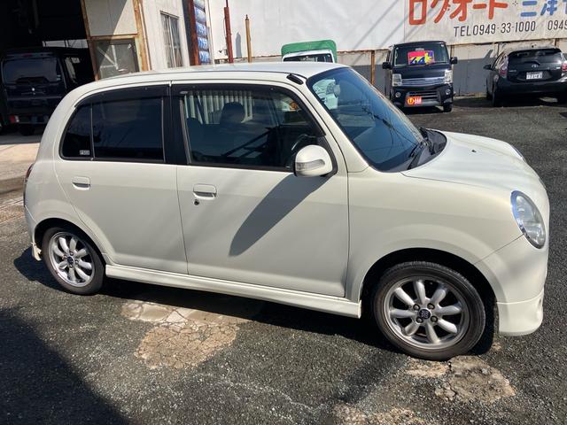 ミラジーノ ミニライト 車検2年 純正フルエアロ 15インチミニライトアルミホイール HIDヘッドライト フォグランプ メッキ網目グリル CD タコメーター付き2連スピードメーター 禁煙コインケース 走行7.3万キロ(4枚目)