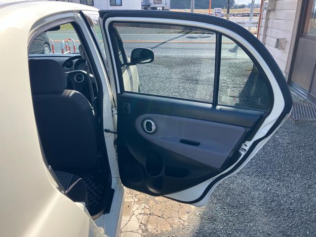 ミラジーノ ミニライト 車検2年 純正フルエアロ 15インチミニライトアルミホイール HIDヘッドライト フォグランプ メッキ網目グリル CD タコメーター付き2連スピードメーター 禁煙コインケース 走行7.3万キロ(29枚目)