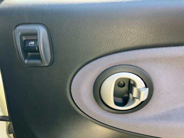 ミラジーノ ミニライト 車検2年 純正フルエアロ 15インチミニライトアルミホイール HIDヘッドライト フォグランプ メッキ網目グリル CD タコメーター付き2連スピードメーター 禁煙コインケース 走行7.3万キロ(30枚目)