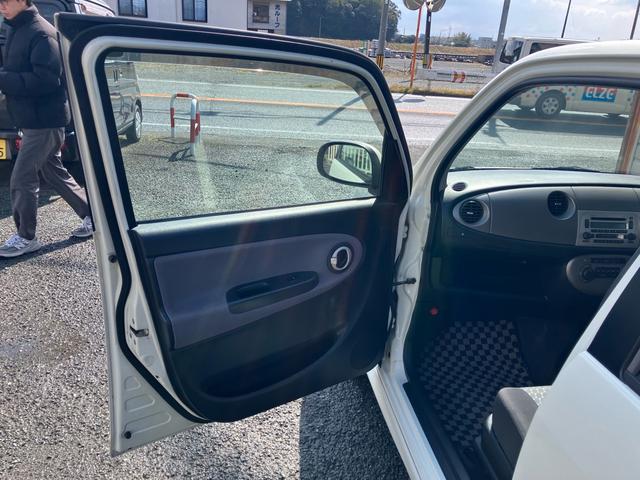 ミラジーノ ミニライト 車検2年 純正フルエアロ 15インチミニライトアルミホイール HIDヘッドライト フォグランプ メッキ網目グリル CD タコメーター付き2連スピードメーター 禁煙コインケース 走行7.3万キロ(55枚目)