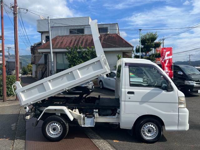 ダンプ　パートタイム４ＷＤ　５速マニュアル車　エアコン　パワステ　走行１５２０００ｋｍ(29枚目)