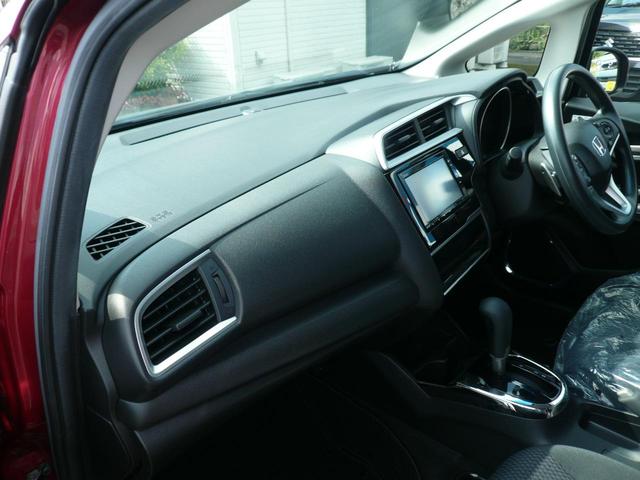 フィット 13G・S ホンダセンシング 純正インターナビ Bluetooth接続可 BカメラフロアCVT エアコン(プラズマクラスター)AW15ステアリングスイッチ クルコン スマートキー Pスタパドルシフト ドラレコ ETC 整備記録簿(30枚目)