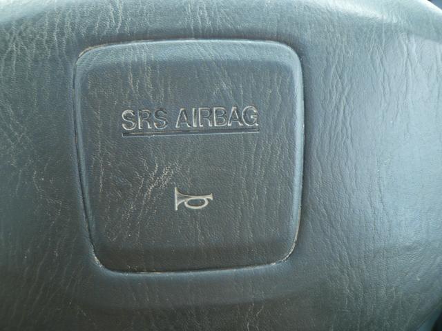 キャリイトラック 　パワーゲートリフター　垂直式　パートタイム４ＷＤ　５ＭＴ　ＡＣヤシマ産業　三方間　格子型鳥居　鳥居プロテクター　荷台枠ゴム　運転席エアバッグ　タイヤ交換済　ＥＴＣ（8枚目）