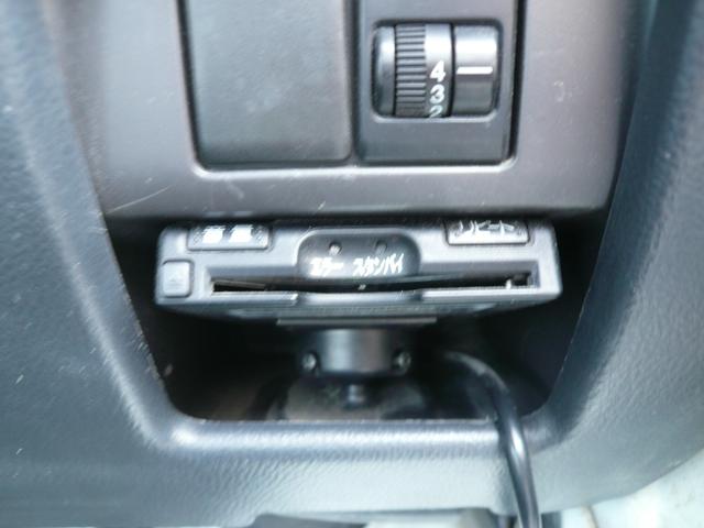 キャリイトラック 　パワーゲートリフター　垂直式　パートタイム４ＷＤ　５ＭＴ　ＡＣヤシマ産業　三方間　格子型鳥居　鳥居プロテクター　荷台枠ゴム　運転席エアバッグ　タイヤ交換済　ＥＴＣ（11枚目）