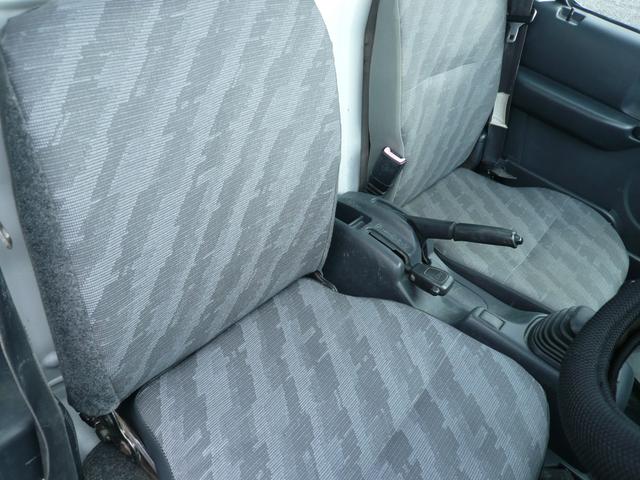 キャリイトラック 　パワーゲートリフター　垂直式　パートタイム４ＷＤ　５ＭＴ　ＡＣヤシマ産業　三方間　格子型鳥居　鳥居プロテクター　荷台枠ゴム　運転席エアバッグ　タイヤ交換済　ＥＴＣ（19枚目）