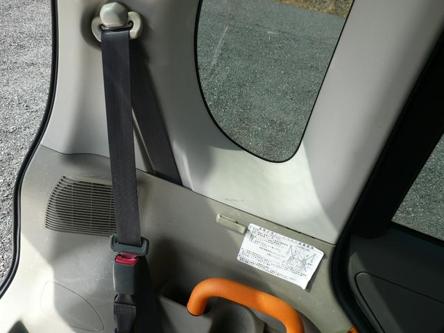 タント 　車いすスローパー　車いす１台　リア席なし　３人乗り　エアコン　キーレス　左右非対称リアドア（右：通常ドア・左：スライドドア）盗難防止装置　電動固定装置　スロープ（手動引き出し式）（44枚目）
