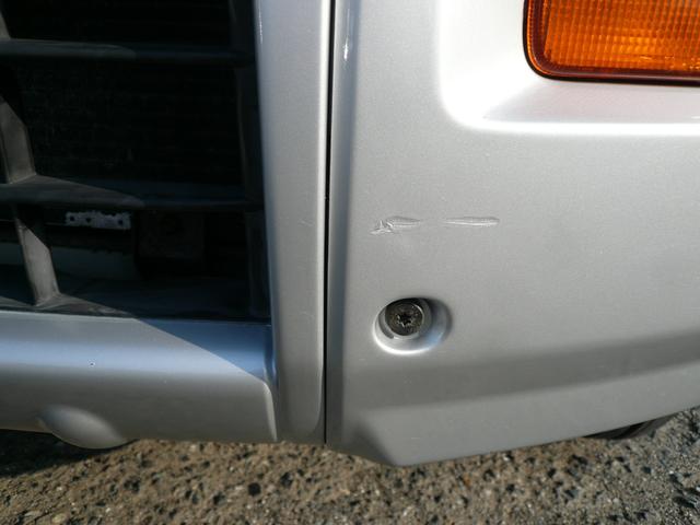 ネイキッド Ｇ　純正カセットデッキオーディオ　整備記録簿　取扱説明書　エアコンパワステ　フロア５ＭＴ　２ＷＤ　フォグ　Ｗエアバック　キーレスパワーウィンドウ　ハイマウントストップランプ　ルーフレール（50枚目）