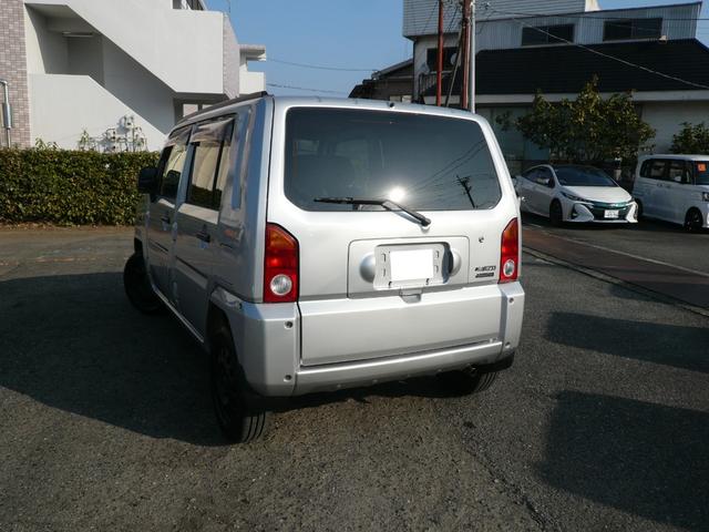 ネイキッド Ｇ　純正カセットデッキオーディオ　整備記録簿　取扱説明書　エアコンパワステ　フロア５ＭＴ　２ＷＤ　フォグ　Ｗエアバック　キーレスパワーウィンドウ　ハイマウントストップランプ　ルーフレール（52枚目）